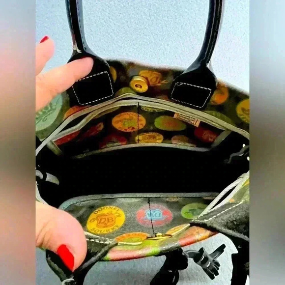 Dooney and Bourke tassel Y2K Vintage Medallion Colorful Handbag Purse - Picture 11 of 16